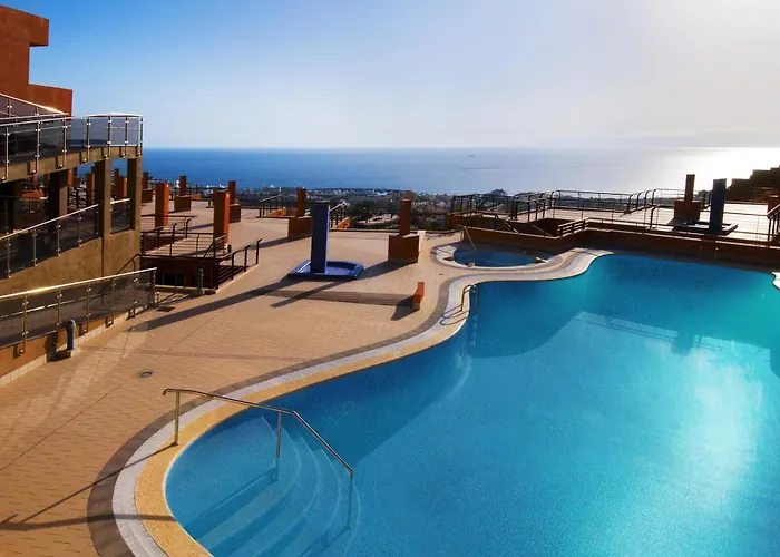 Kn Panorámica Apartahotel 3*