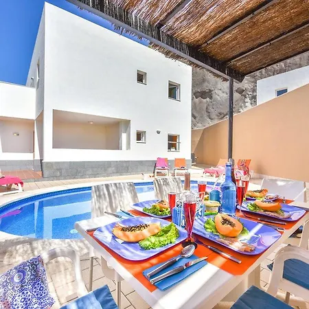 Kn Panoramica מלון דירות 3*