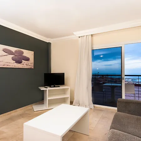 מלון דירות Kn Panoramica אדחה