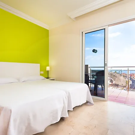 Kn Panoramica מלון דירות אדחה