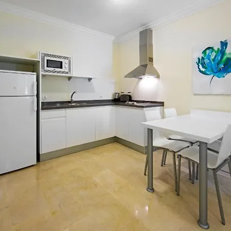 Kn Panoramica מלון דירות אדחה