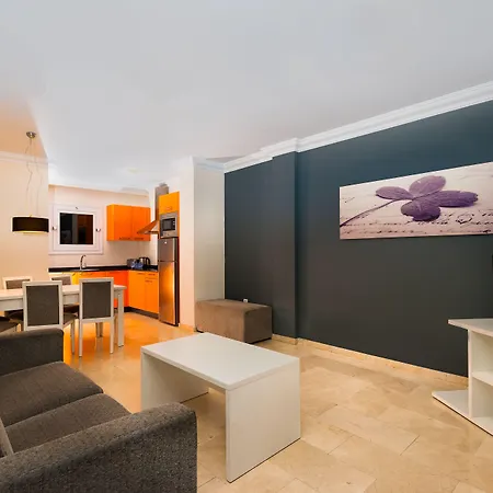 Kn Panoramica מלון דירות