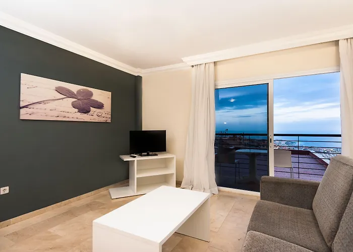 Апарт-отель Kn Panoramica Адехе